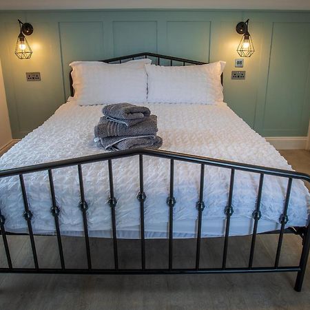 Great Glen Way Canal Side Apartment Inverness Bagian luar foto