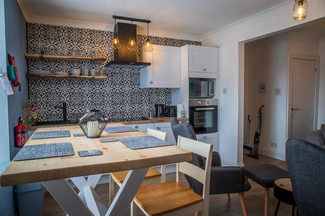 Great Glen Way Canal Side Apartment Inverness Bagian luar foto