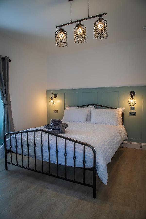 Great Glen Way Canal Side Apartment Inverness Bagian luar foto