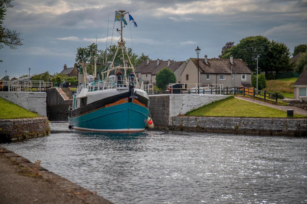 Great Glen Way Canal Side Apartment Inverness Bagian luar foto